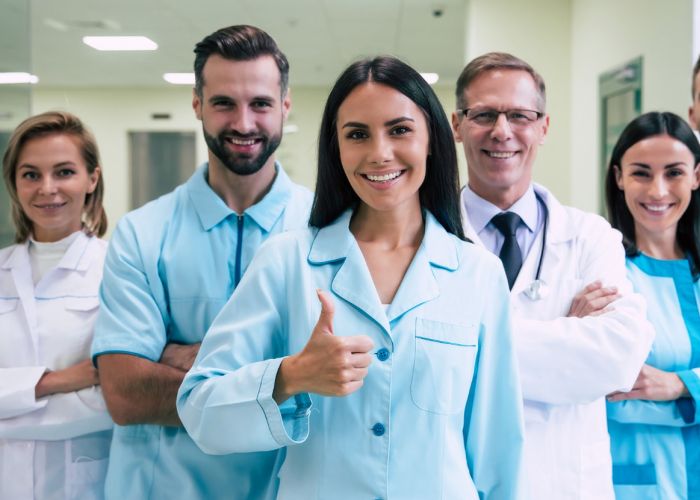 Equipe Médica do Hospital Rumo Certo: Excelência em Tratamento Psiquiátrico e Dependência Química